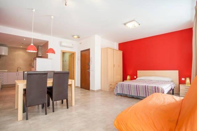 Loft In 1Th Floor & Terrace In 4Th Floor Apartman Valencia Kültér fotó
